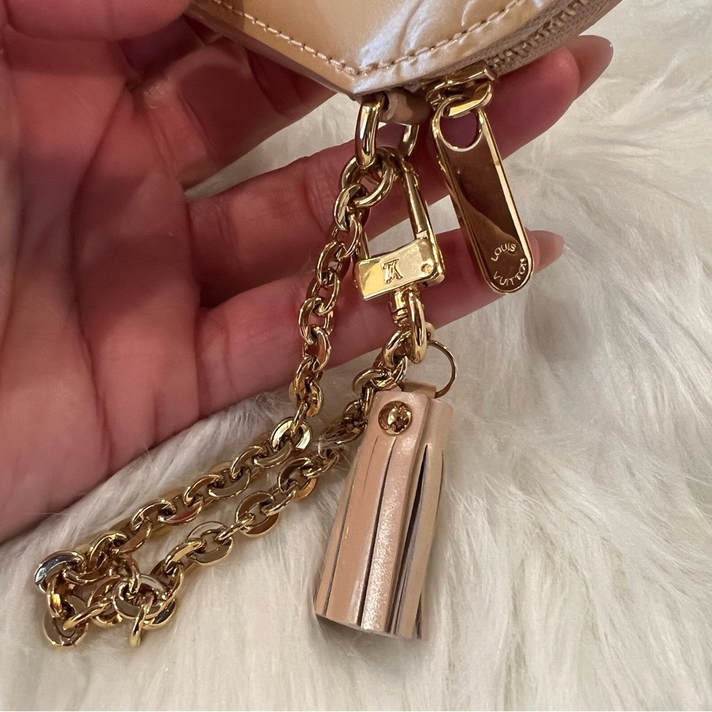 Louis Vuitton Vernis Porte Monnaie Chapeau Coin Case - Picture 3 of 5